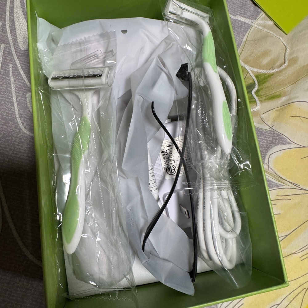 IPL Hair Removal Device - Picture 7 of 12